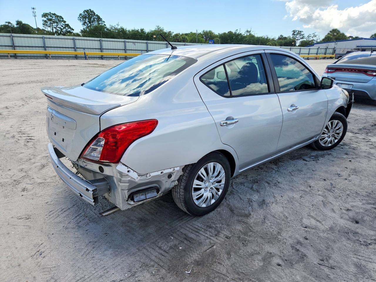 2018 Nissan Versa S Plus - Image 3
