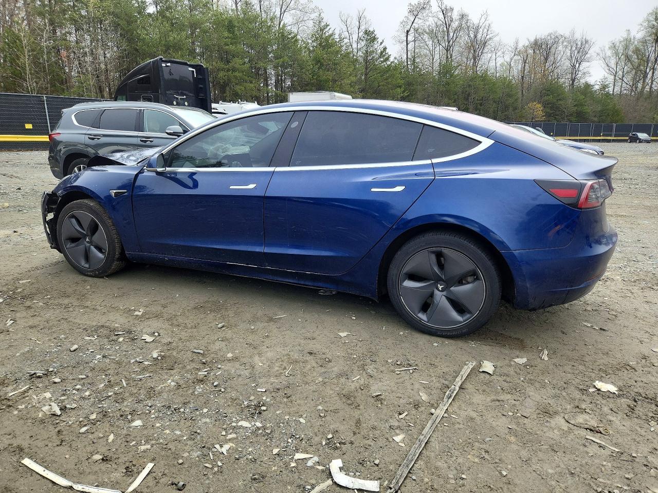 2018 Tesla Model 3 - Image 2