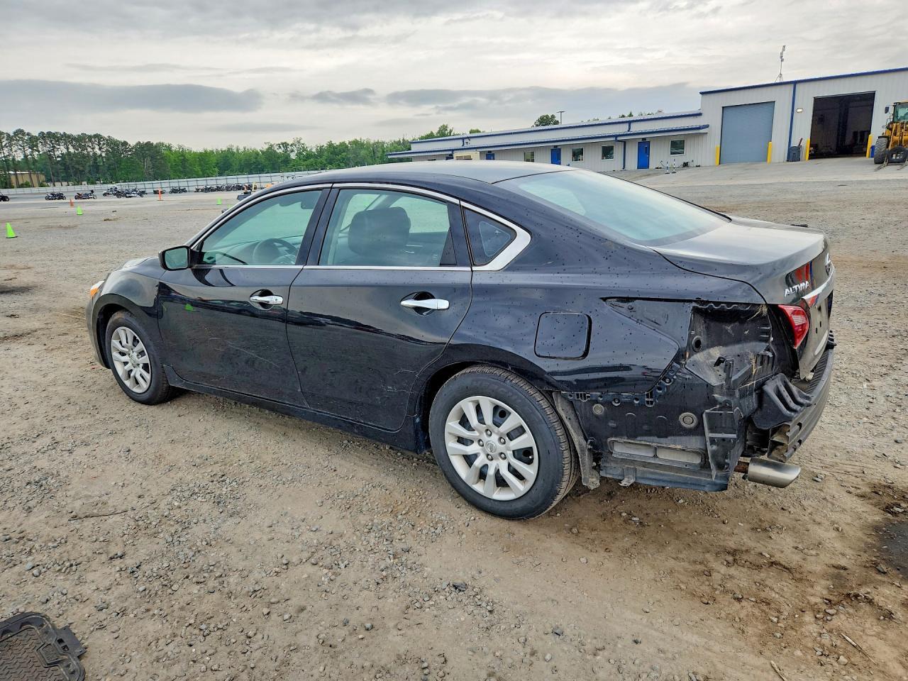 2018 Nissan Altima 2.5 S - Image 2