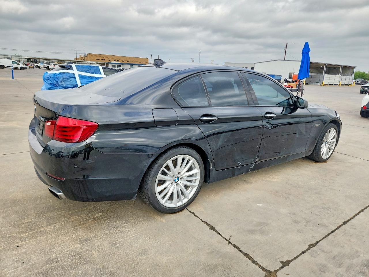 2011 BMW 550 I - Фото 3