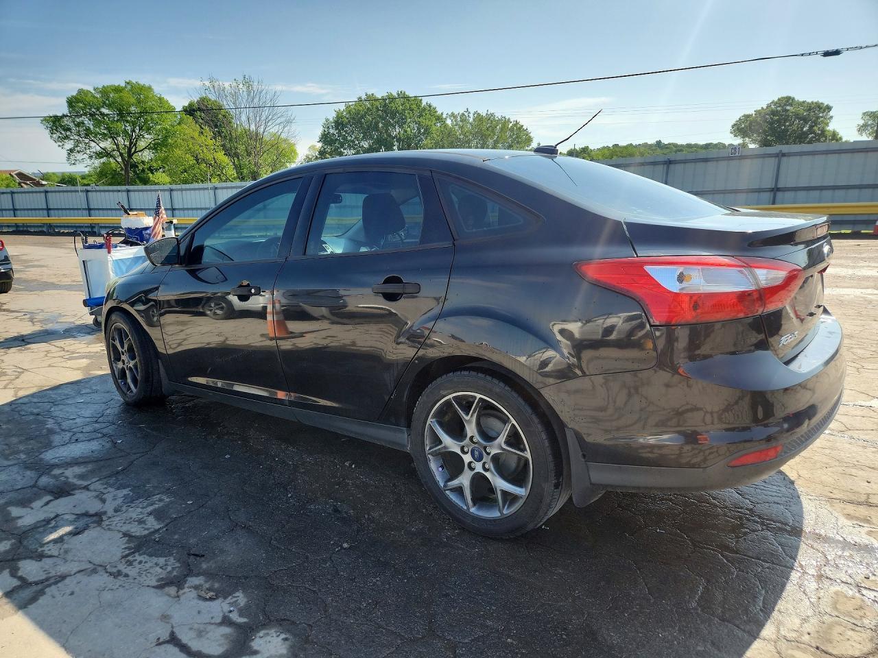 2012 Ford Focus S - Фото 2