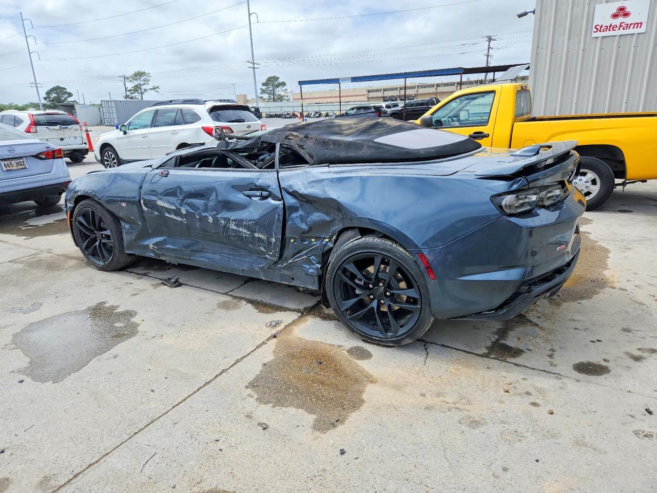 2023 Chevrolet Camaro Lt - Image 2