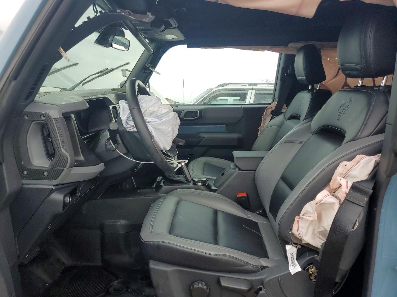 2023 Ford Bronco Base - Image 7