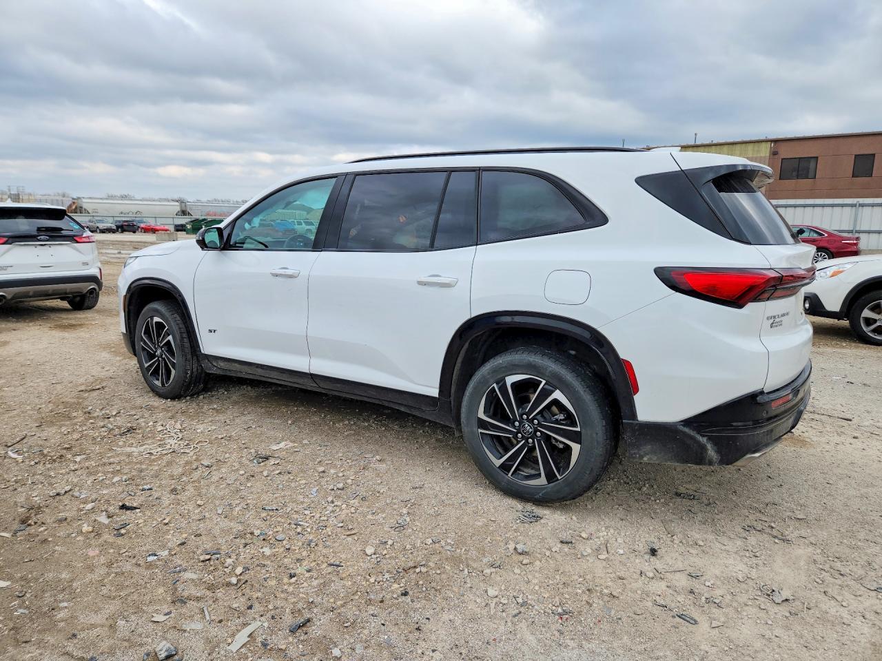2025 Buick Enclave Sport Touring - Image 2