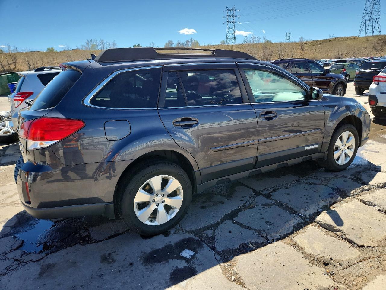 2011 Subaru Outback 3.6R Limited - Image 3