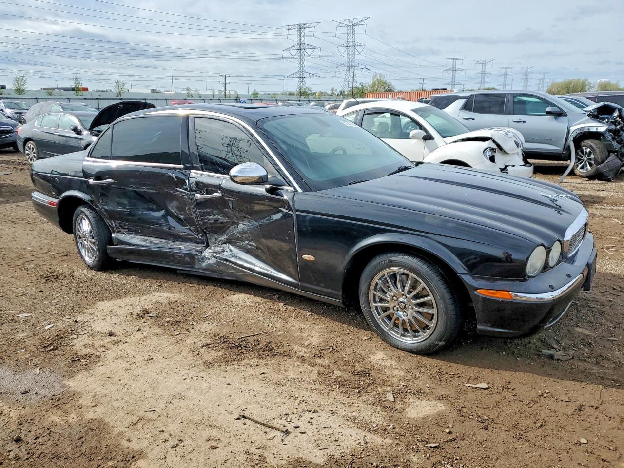 2006 Jaguar Vandenplas - Image 4