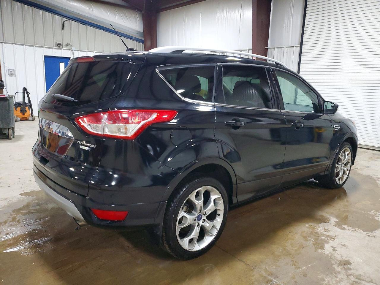2016 Ford Escape Titanium - Фото 3