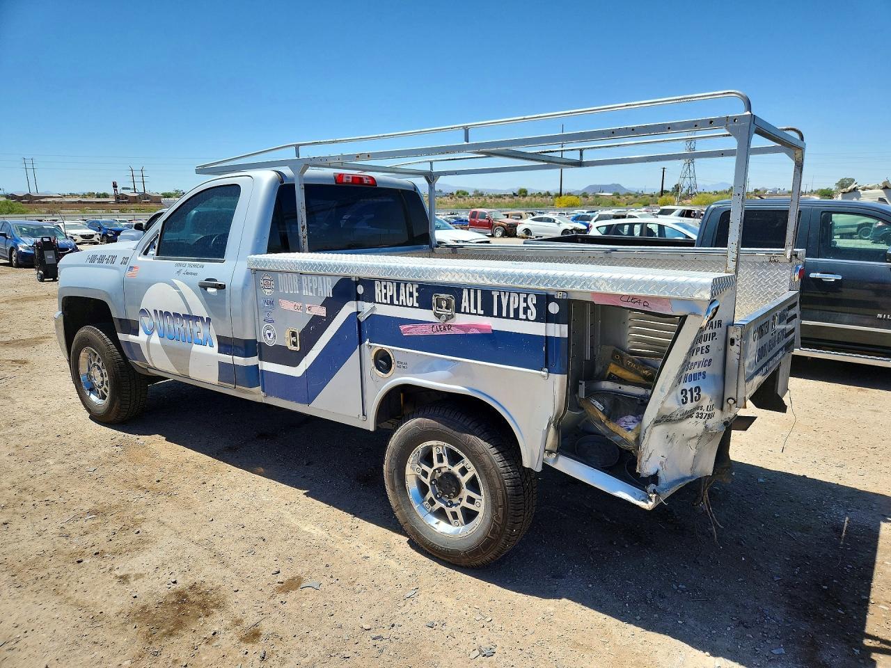 2016 Chevrolet Silverado C2500 Heavy Duty - Фото 2