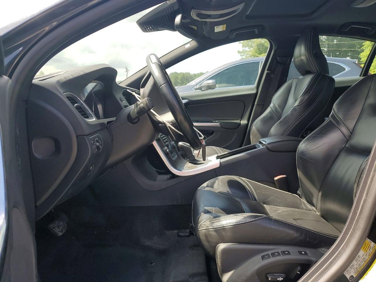 2015 Volvo S60 Platinum - Фото 7