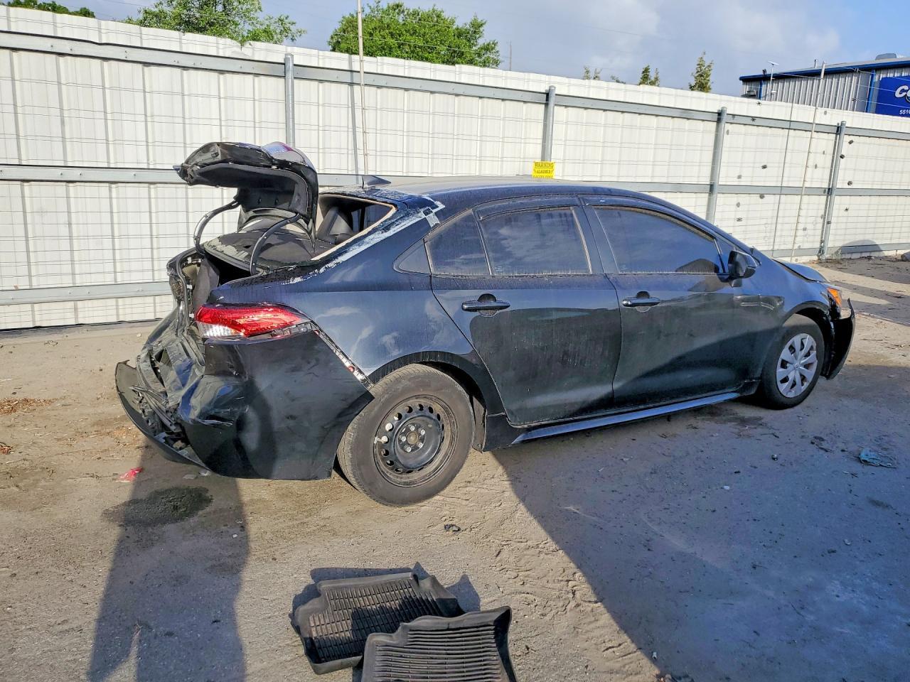 2022 Toyota Corolla L - Фото 3