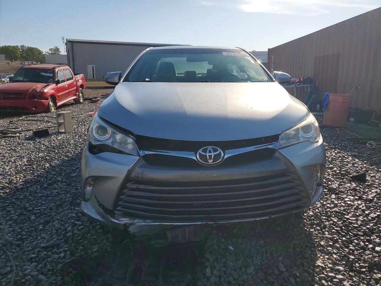 2016 Toyota Camry Le - Фото 5