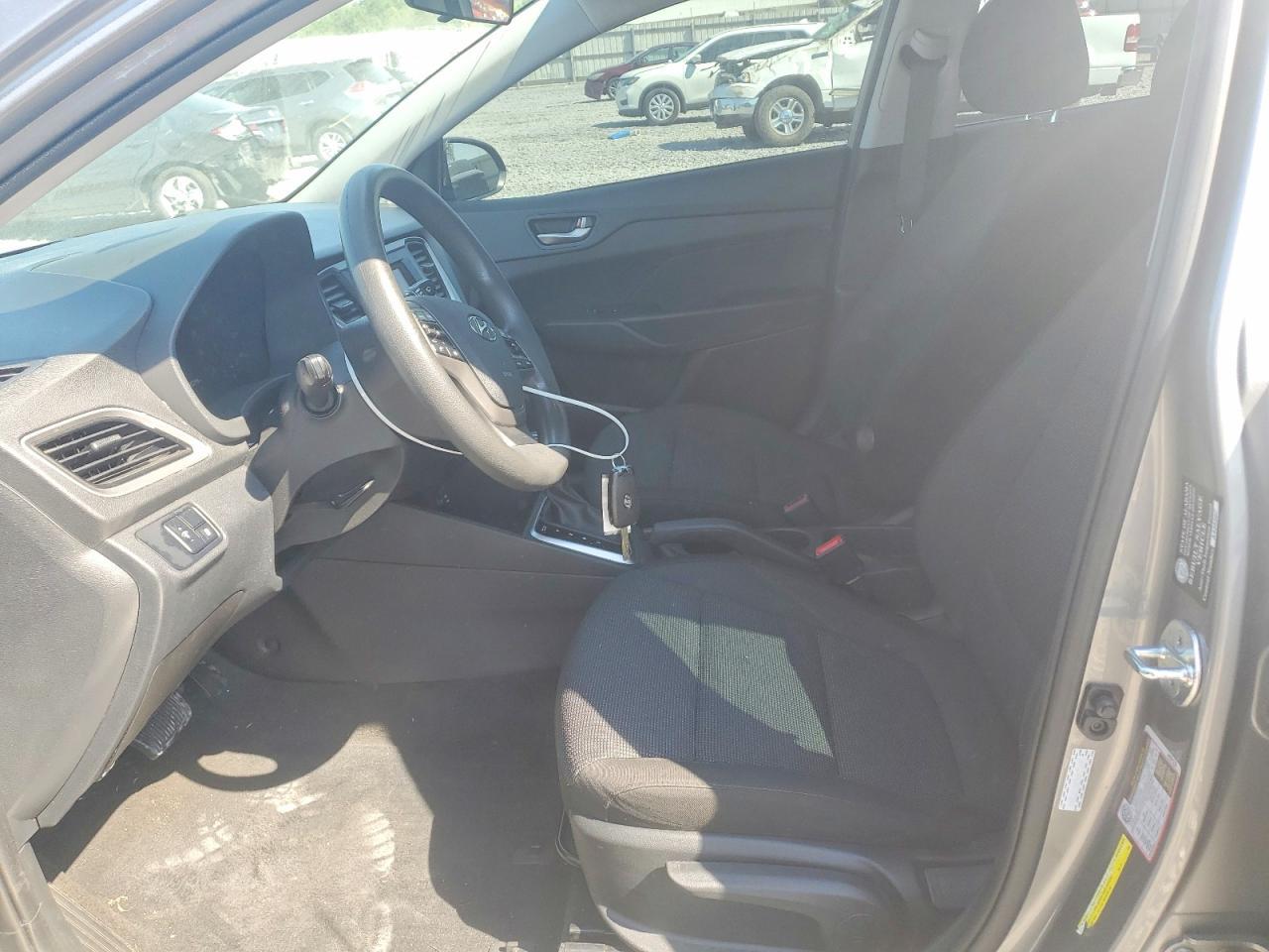 2022 Hyundai Accent Se - Фото 7