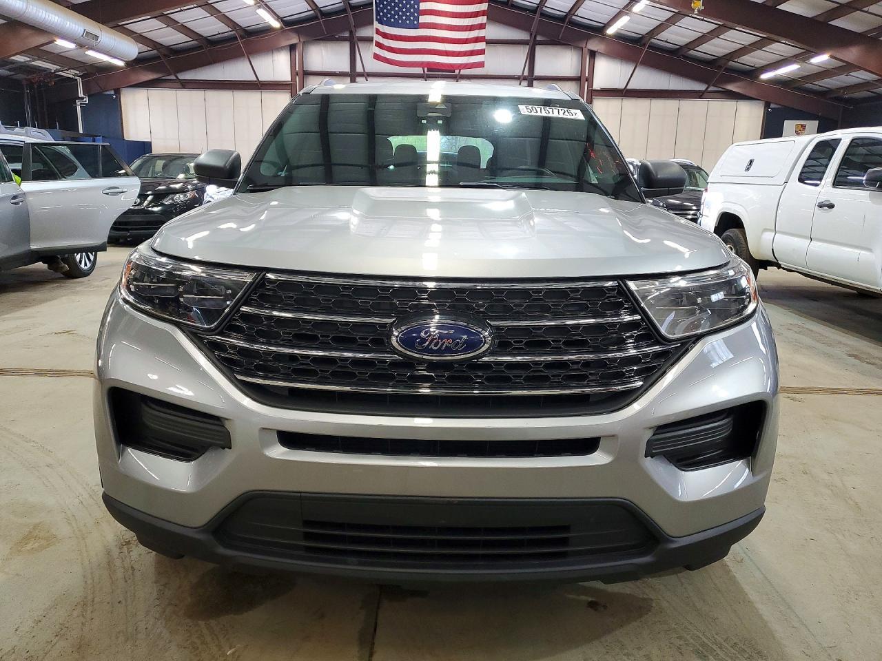 2020 Ford Explorer Xlt - Image 5