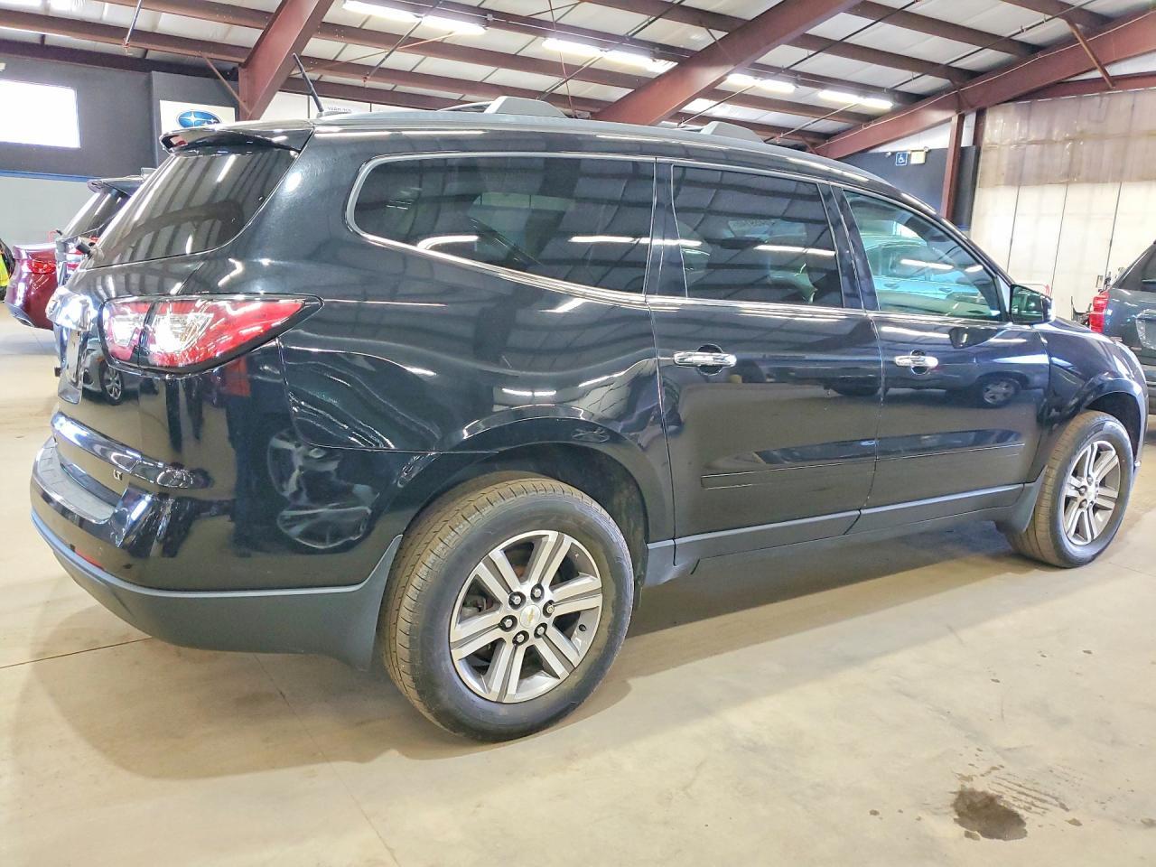 2017 Chevrolet Traverse Lt - Image 3