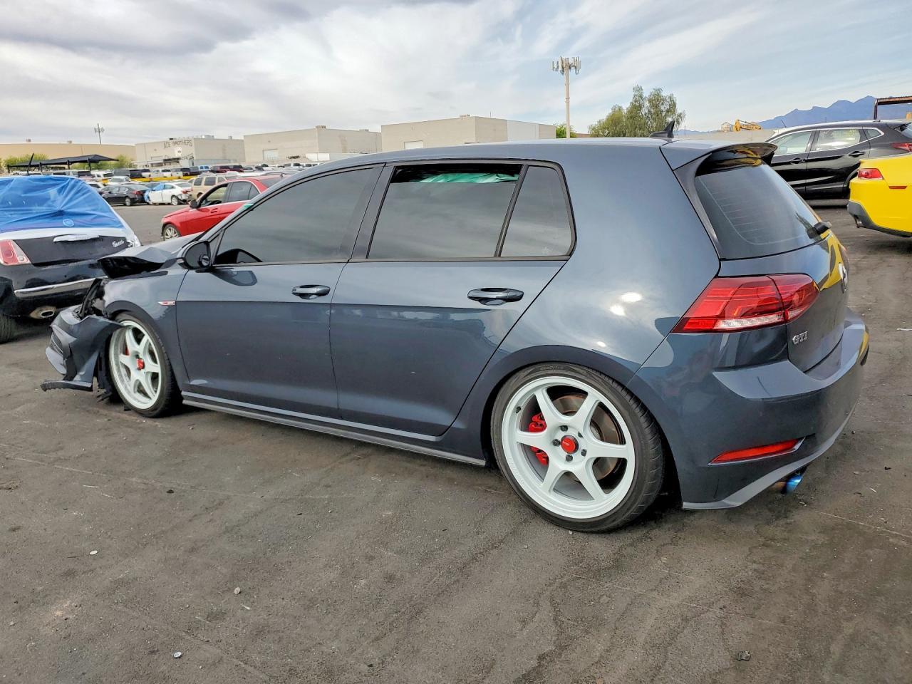 2018 Volkswagen Gti S - Фото 2