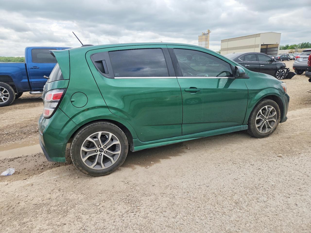 2018 Chevrolet Sonic Lt - Фото 3