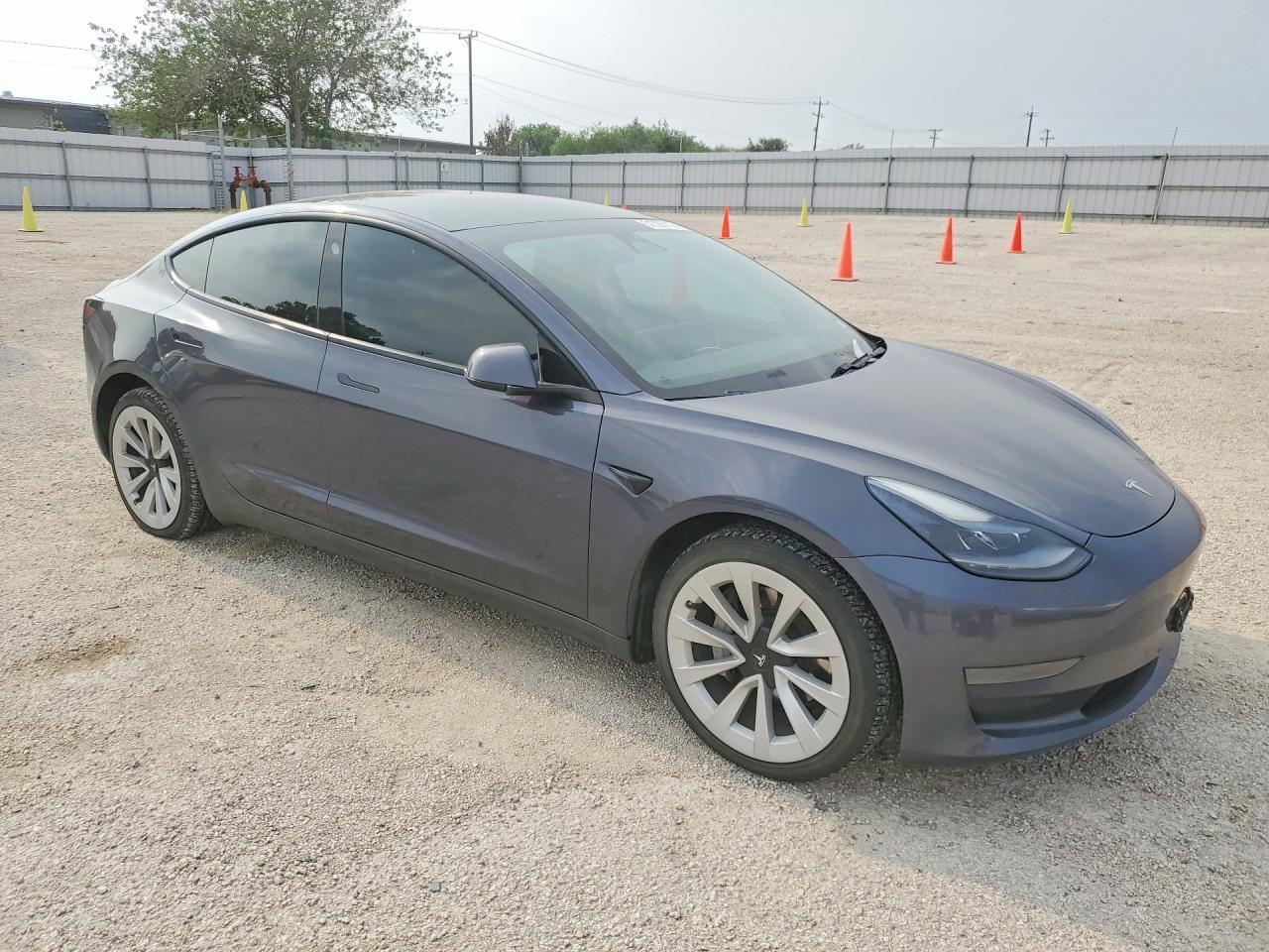 2021 Tesla Model 3 - Фото 4