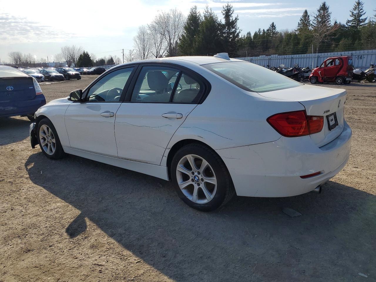 2014 BMW 320 I xDrive - Фото 2