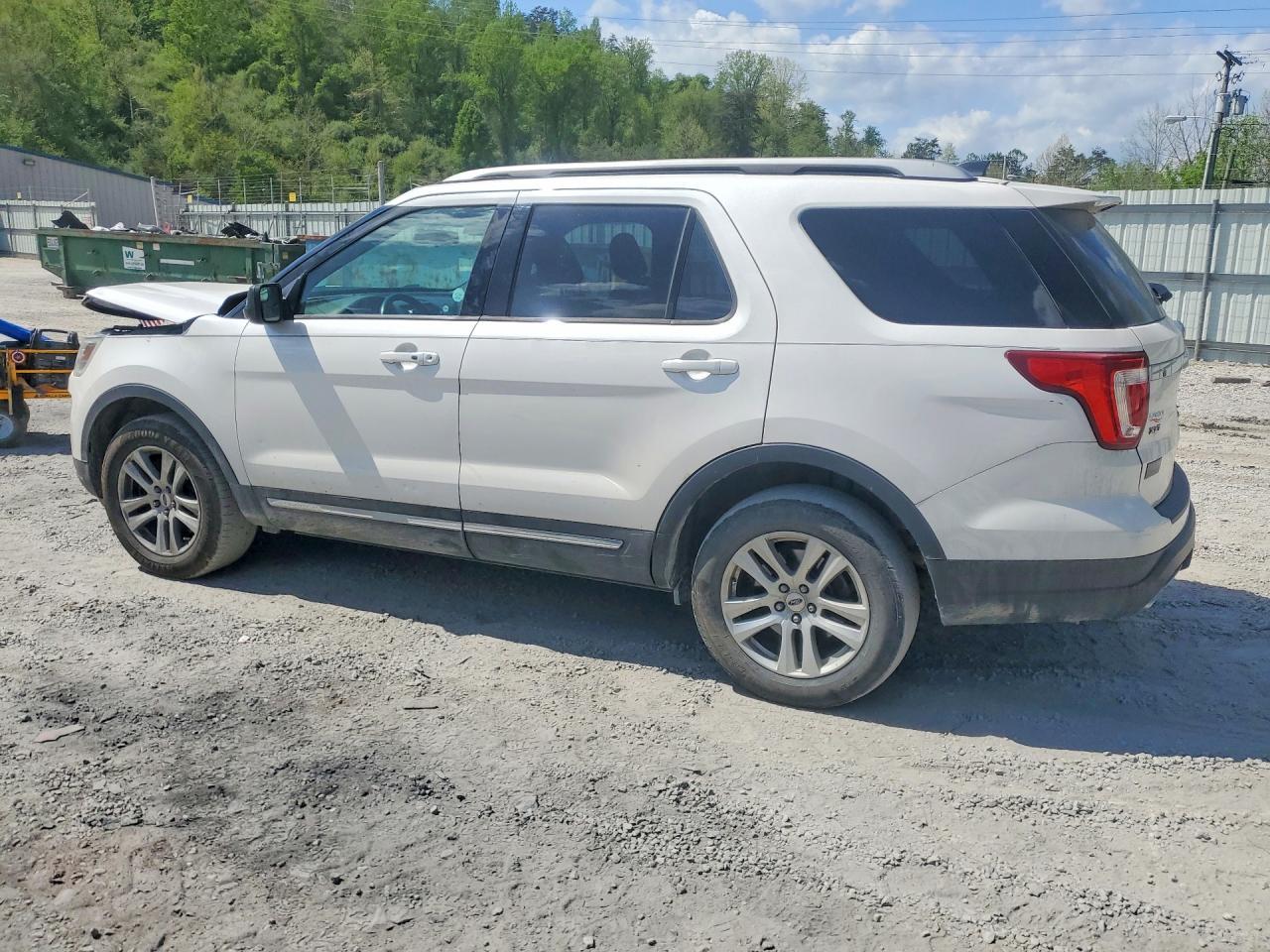 2018 Ford Explorer Xlt - Image 2