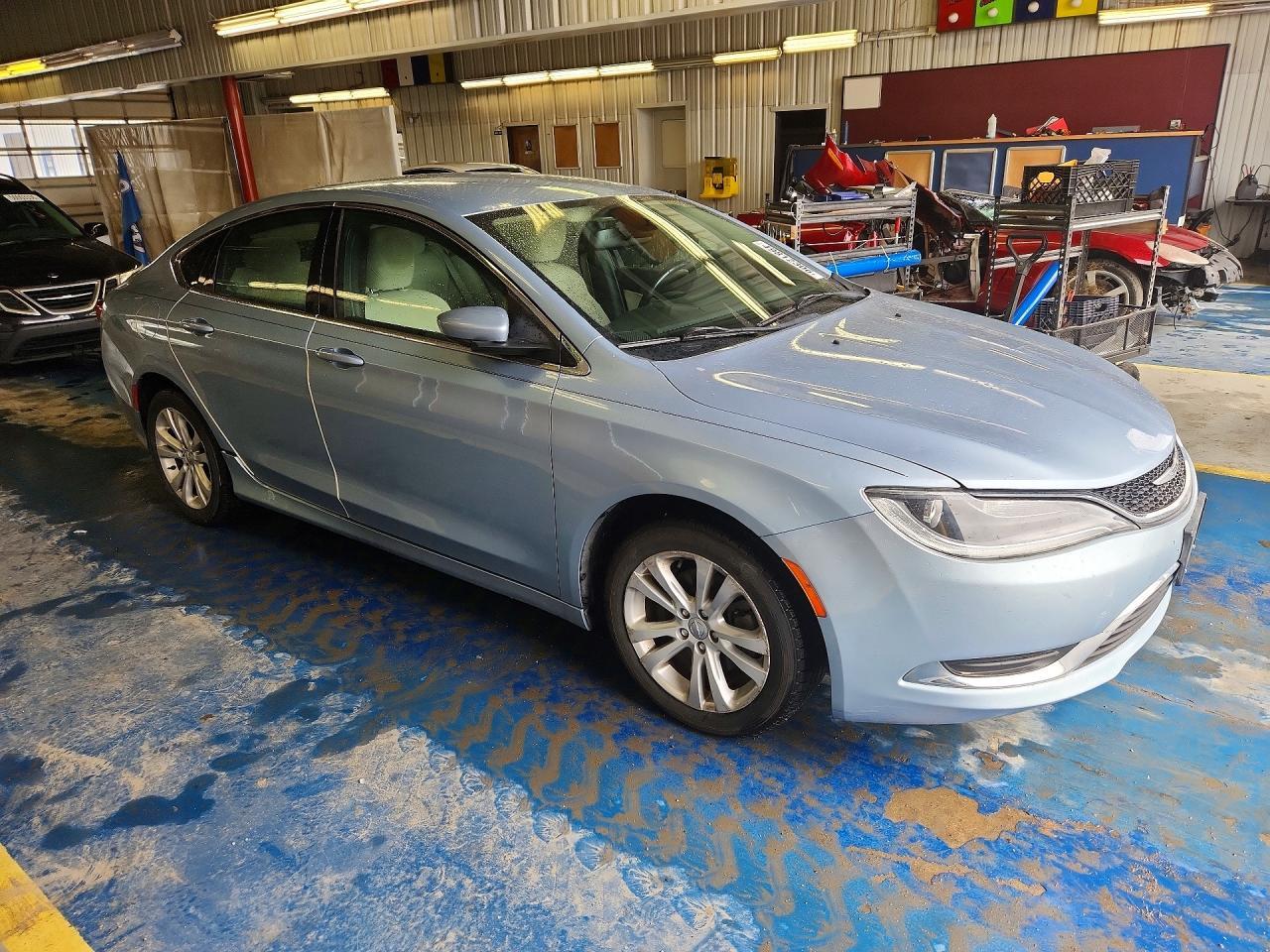 2015 Chrysler 200 Limited - Image 4
