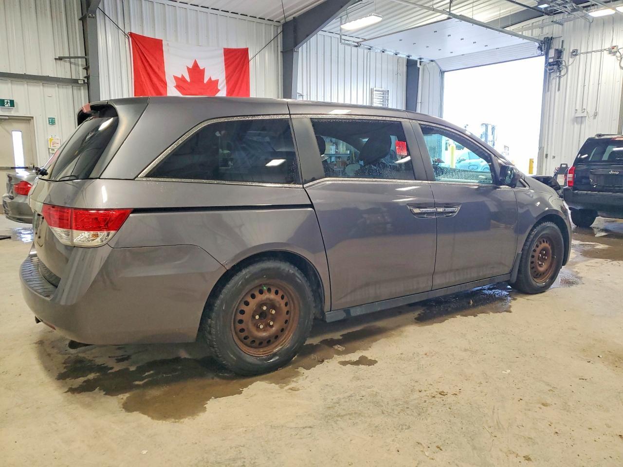 2015 Honda Odyssey Ex - Image 3