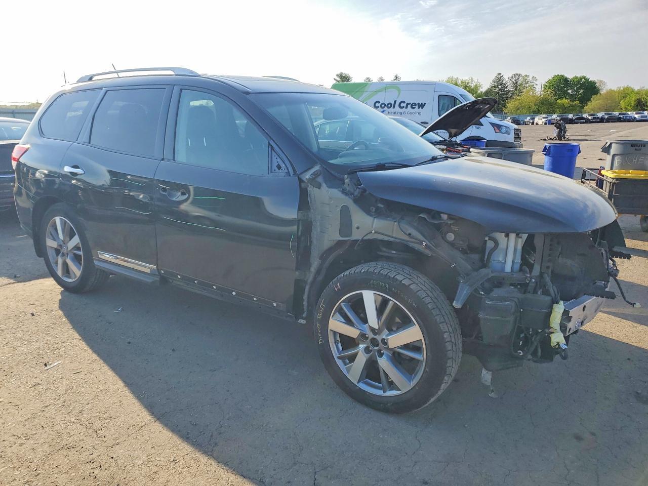 2015 Nissan Pathfinder S - Image 4