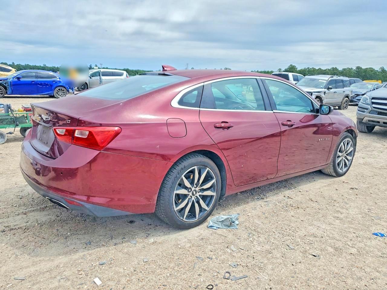 2016 Chevrolet Malibu - Фото 3