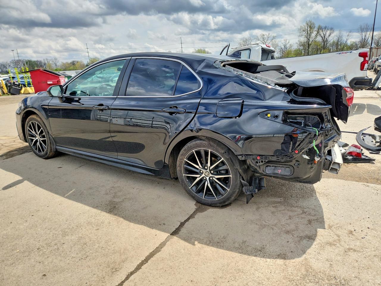2023 Toyota Camry Se - Image 2