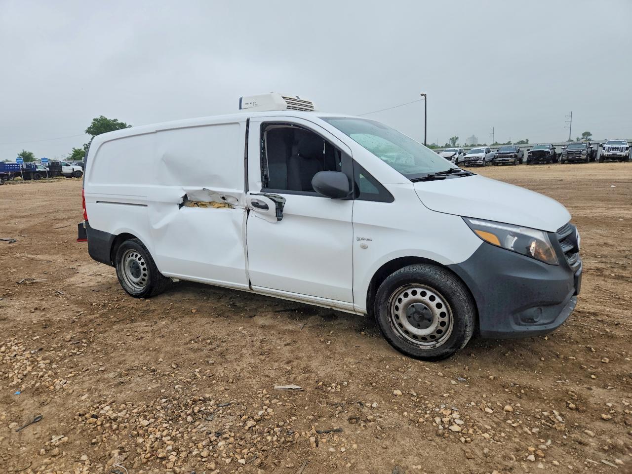 2017 Mercedes Benz Metris Refrigerated Delivery Van - Фото 4