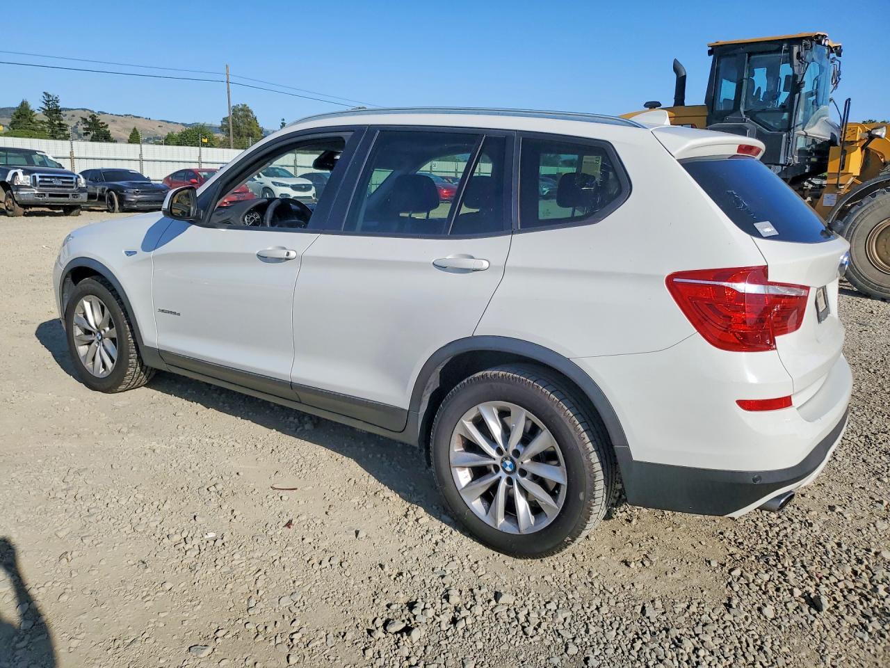 2015 BMW X3 xDrive28D - Фото 2