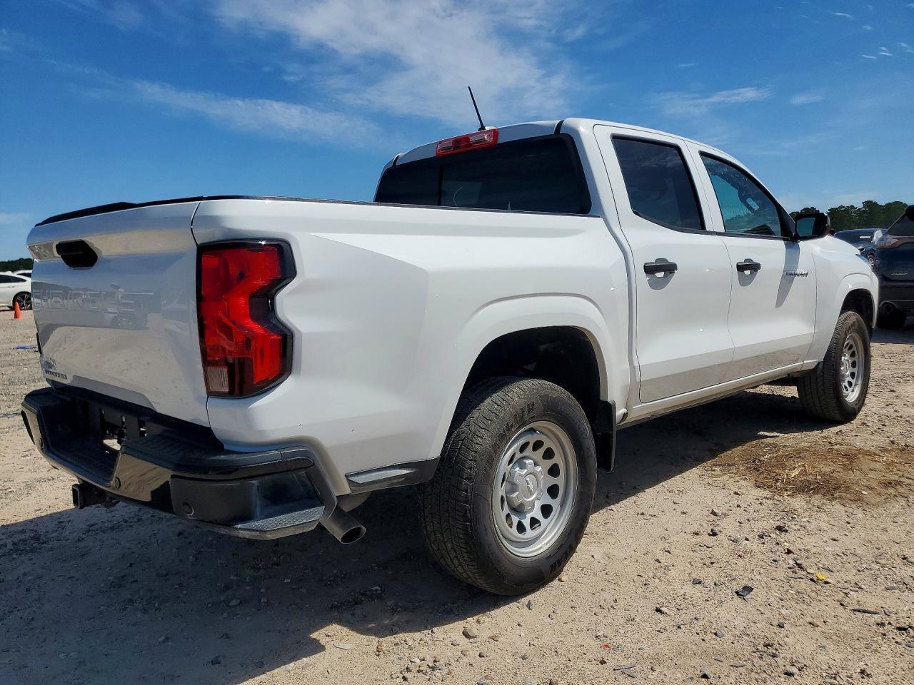 2024 Chevrolet Colorado - Image 3