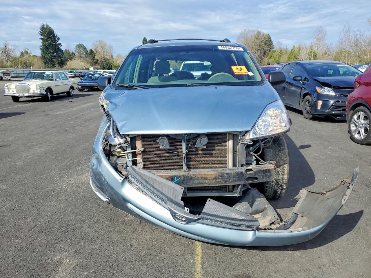 2004 Toyota Sienna Le 7 Passenger - Image 5