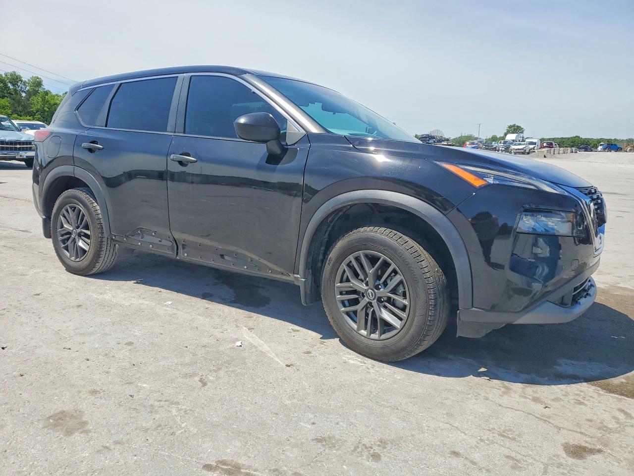 2022 Nissan Rogue S - Image 4