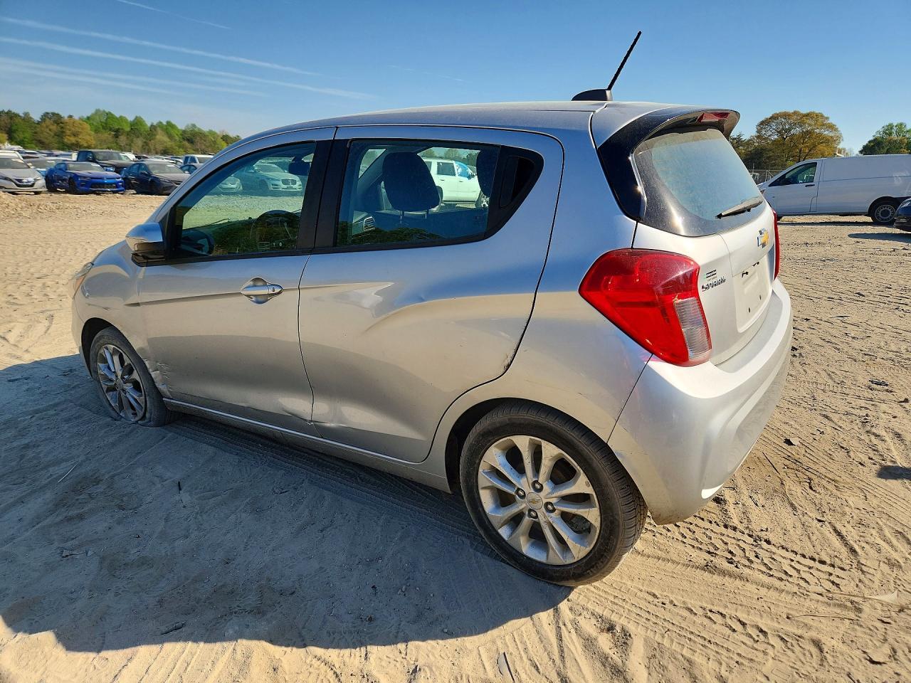 2020 Chevrolet Spark 1Lt - Фото 2