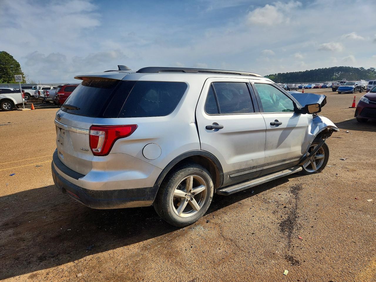 2018 Ford Explorer - Фото 3