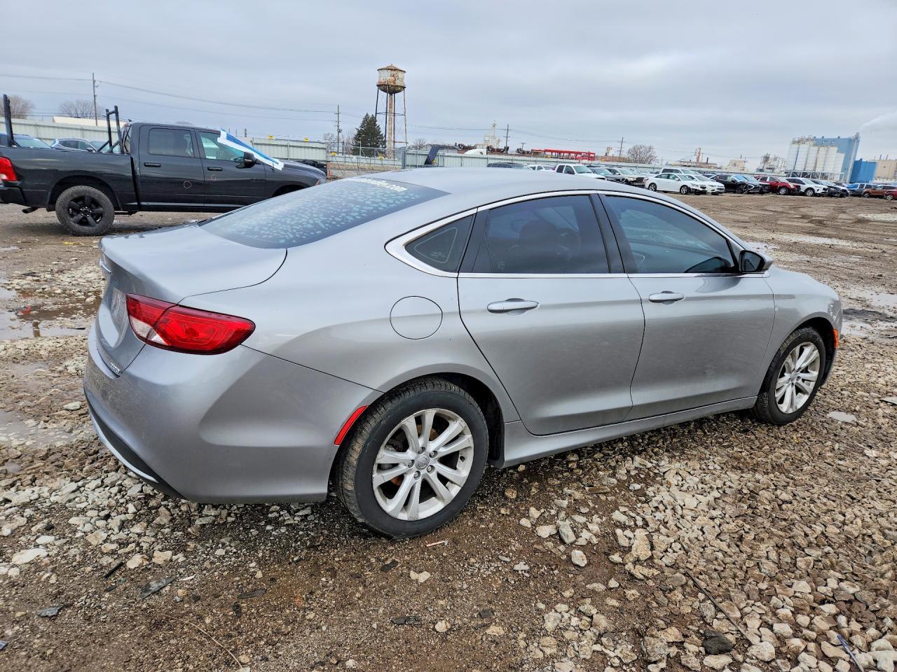 2015 Chrysler 200 Limited - Фото 3