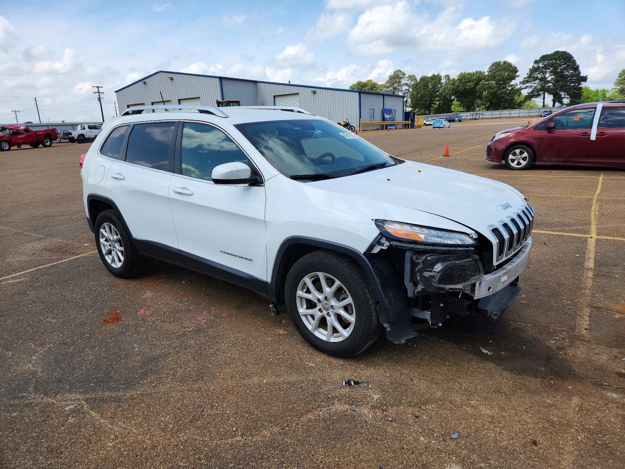 2017 Jeep Cherokee Latitude - Image 4
