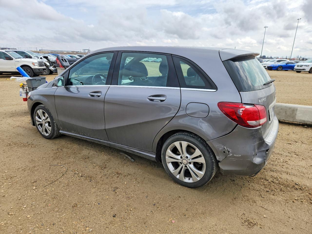 2016 Mercedes-Benz B 250 4Matic - Фото 2