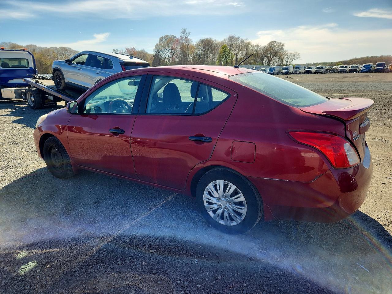 2013 Nissan Versa 1.6 S - Фото 2