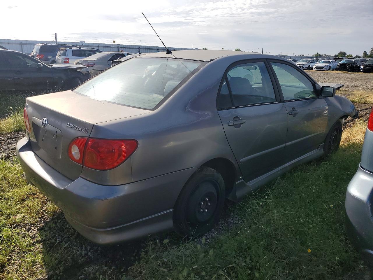 2004 Toyota Corolla S - Фото 3