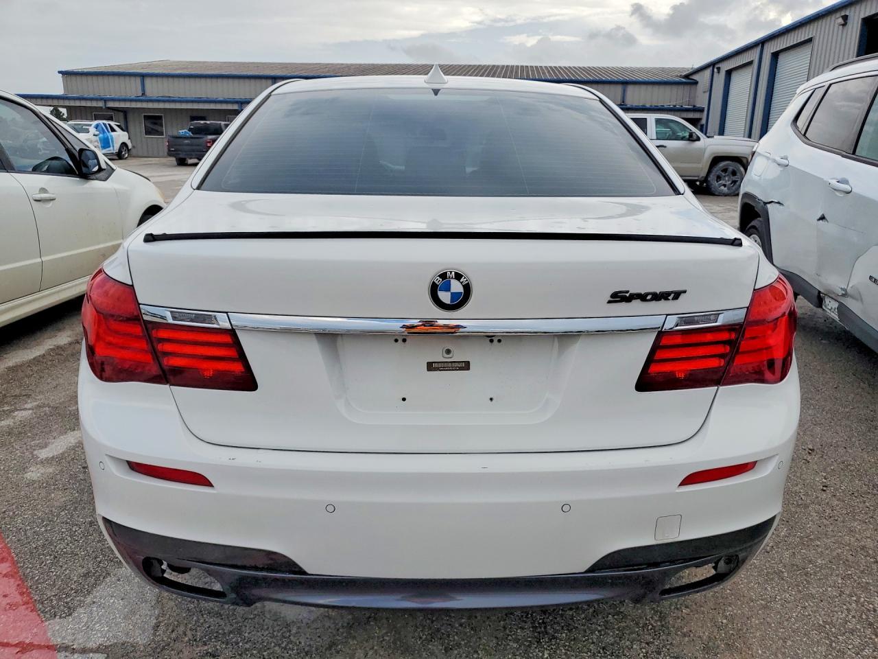 2013 BMW 750 Li - Image 6
