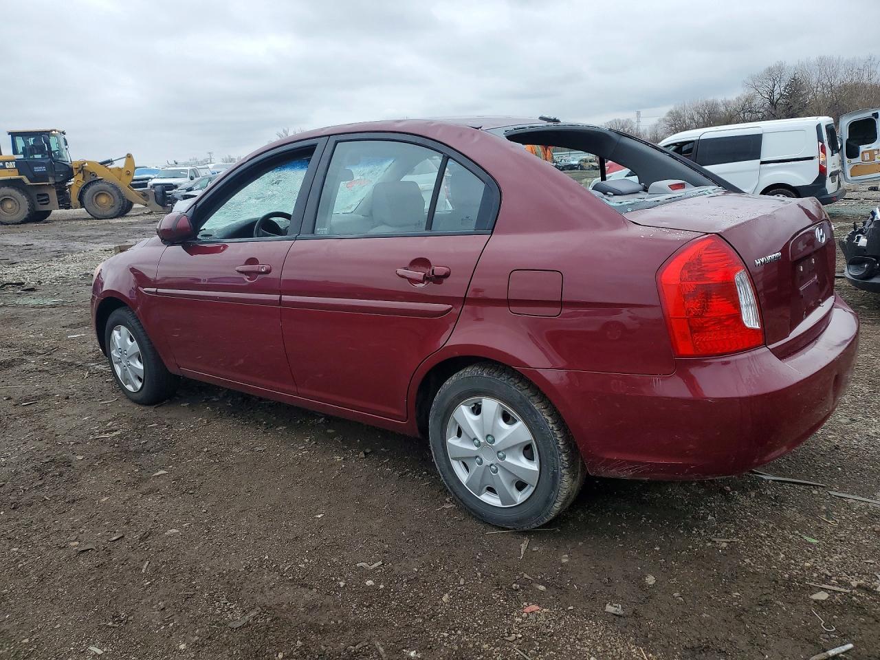 2010 Hyundai Accent Gls - Фото 2