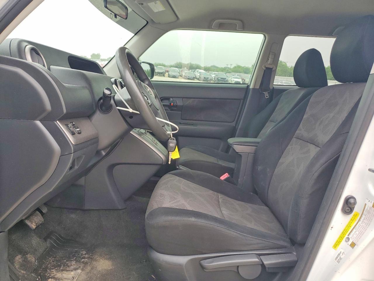 2015 Scion Xb Base - Image 7