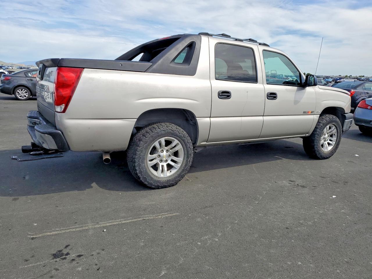 2004 Chevrolet Avalanche C1500 - Фото 3