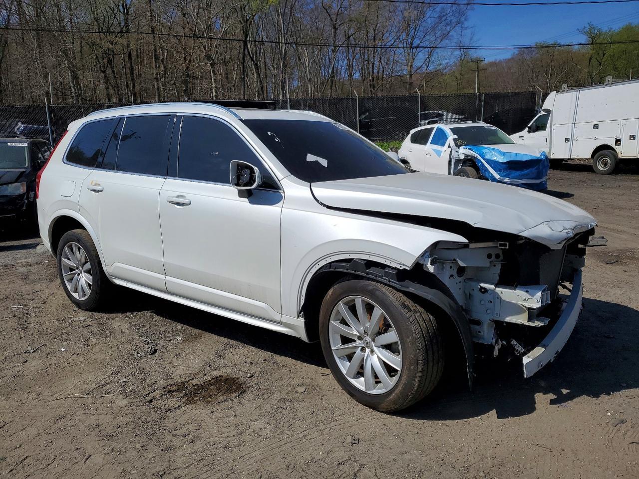 2021 Volvo Xc90 T5 Momentum - Image 4