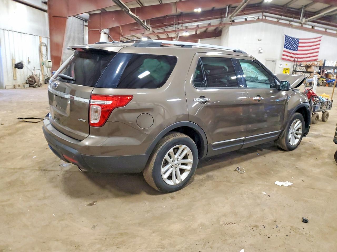 2015 Ford Explorer Xlt - Image 3