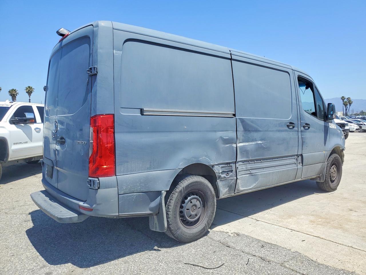 2020 Mercedes-Benz Sprinter 2500 - Image 3