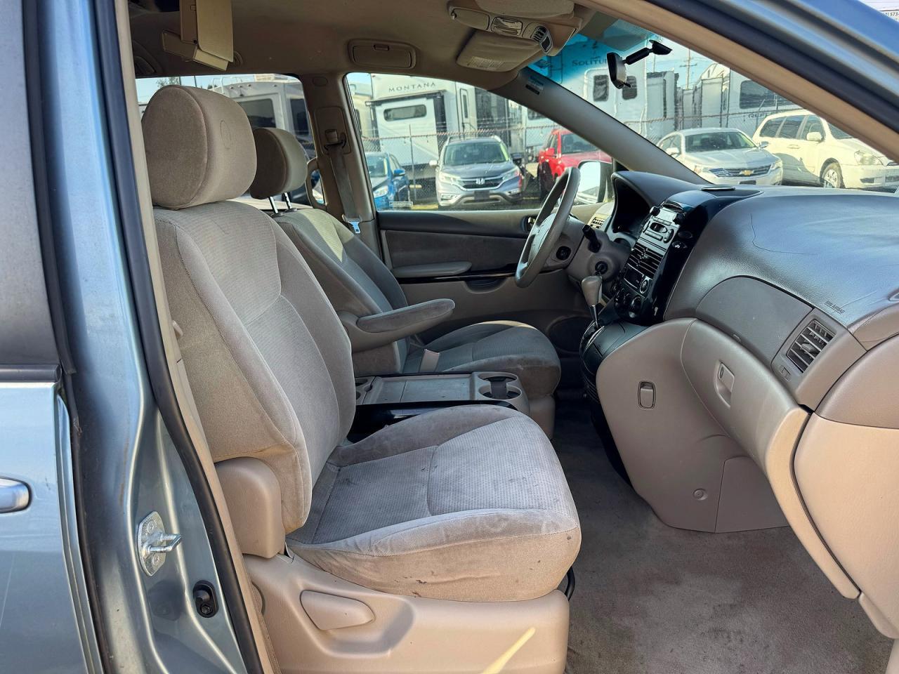 2004 Toyota Sienna Le 7 Passenger - Фото 5