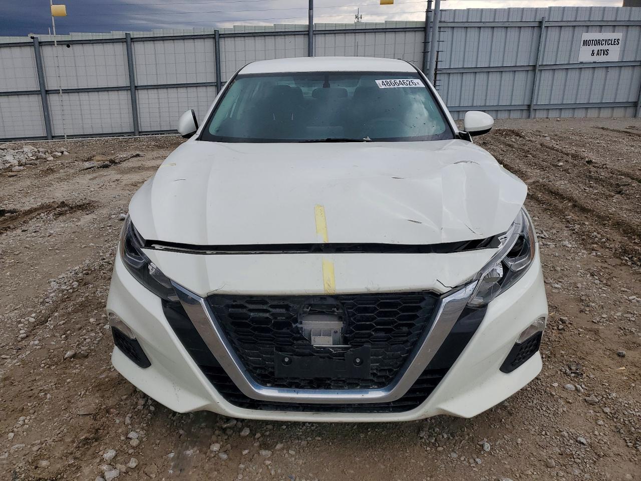 2020 Nissan Altima 4D - Фото 5