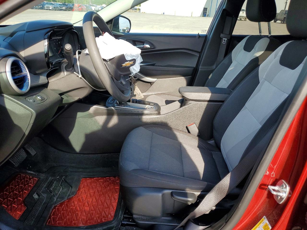 2025 Chevrolet Trax Ls - Фото 7